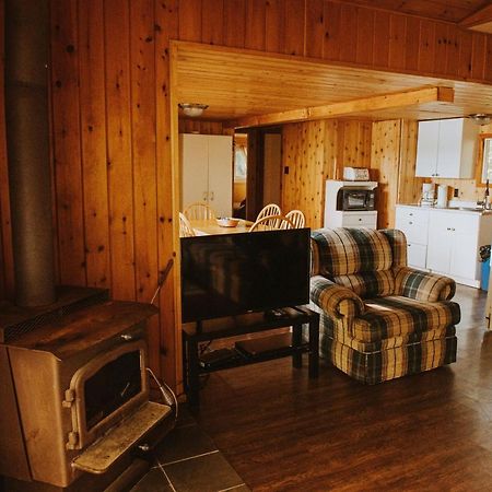 Lang Lake Resort Espanola Esterno foto