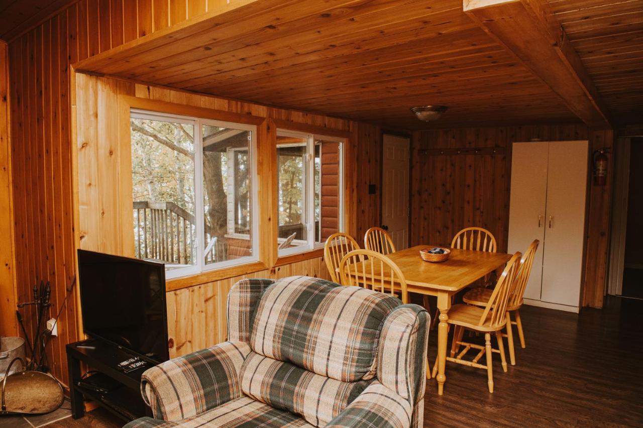 Lang Lake Resort Espanola Esterno foto