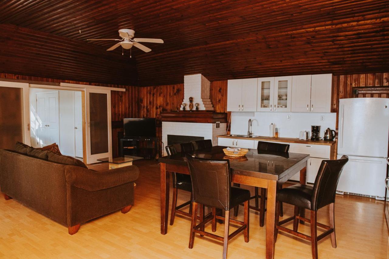 Lang Lake Resort Espanola Esterno foto