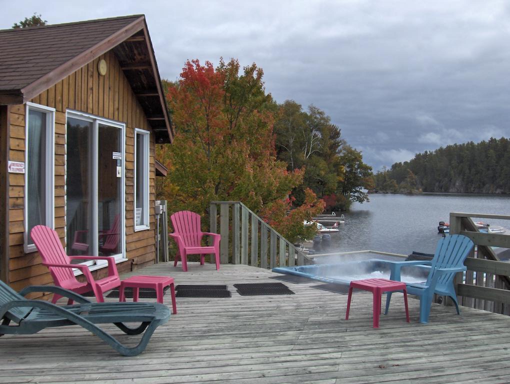 Lang Lake Resort Espanola Esterno foto